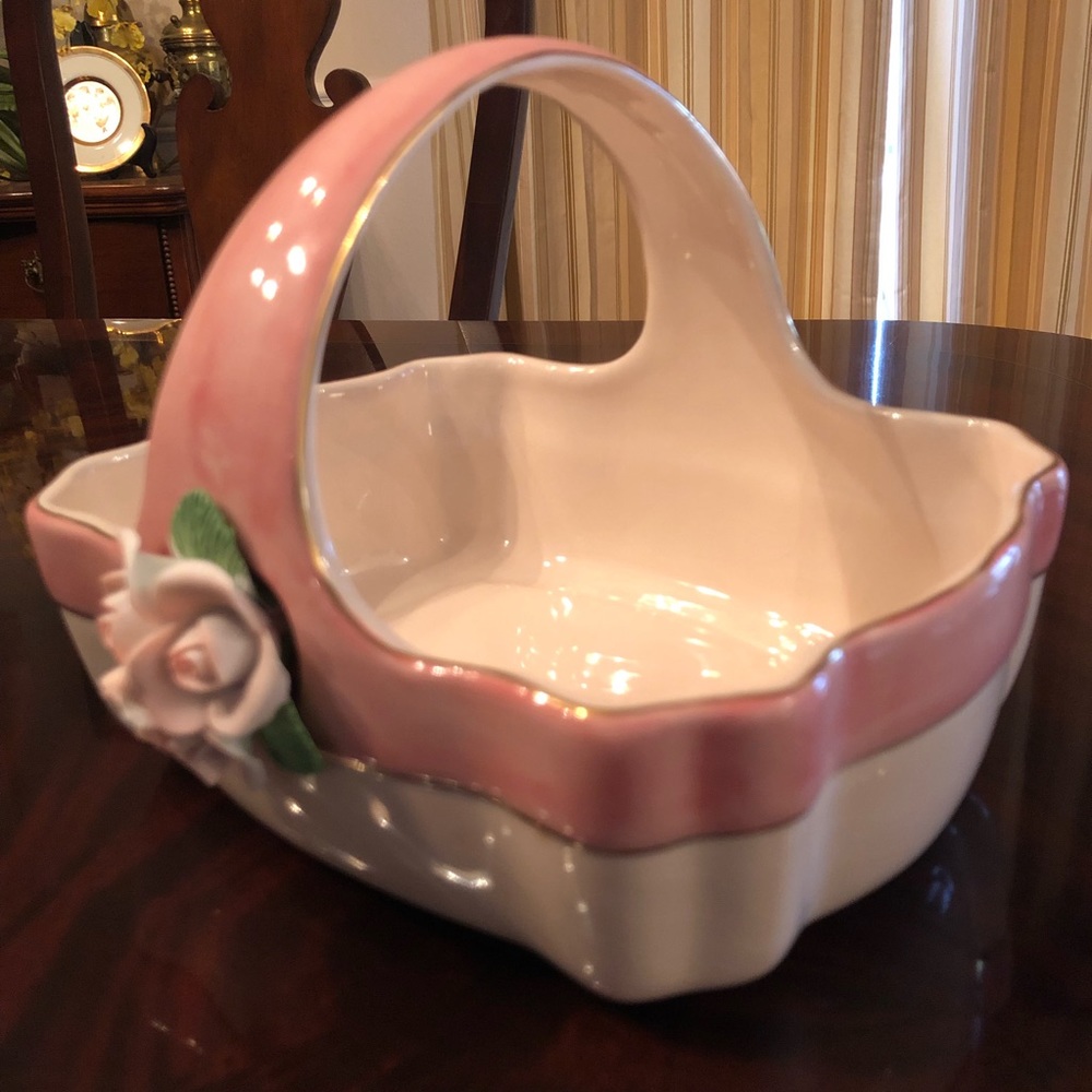 Pink & cream elegant glass basket planter w/ rose - Picture 6 of 9